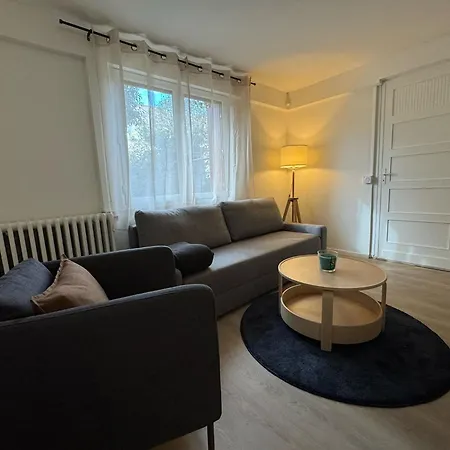 Holiday home Maison Terrasse Parking Stade-ldlc-eurexpo