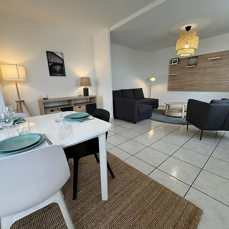 Maison Terrasse Parking Stade-ldlc-eurexpo Holiday home Meyzieu