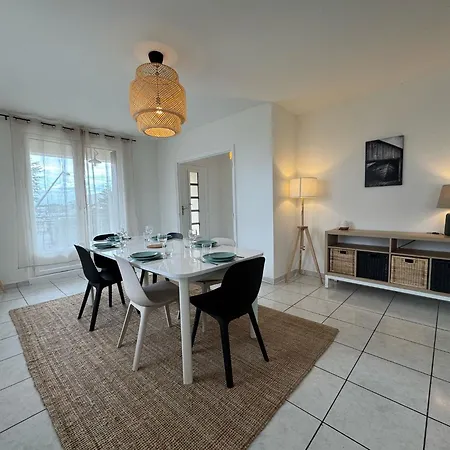 Holiday home Maison Terrasse Parking Stade-ldlc-eurexpo